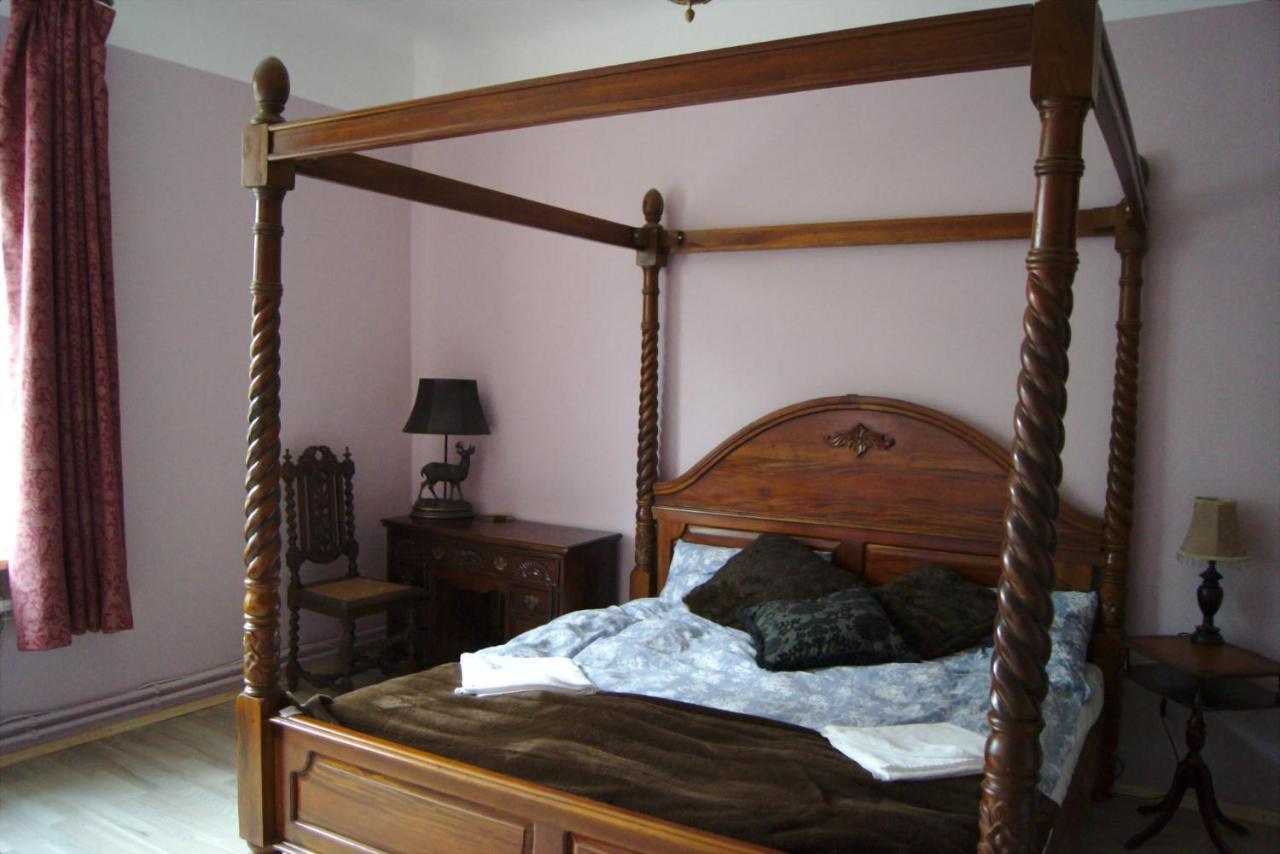 Nyx & Iris Guest House Zasa Ngoại thất bức ảnh